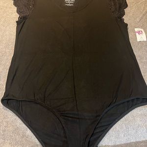 Black lace sleeves bodysuit